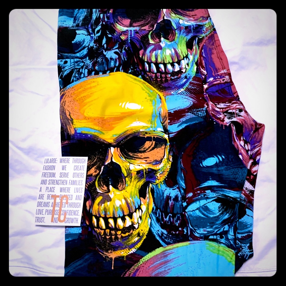TC LulaRoe Halloween Skull leggings - NWT